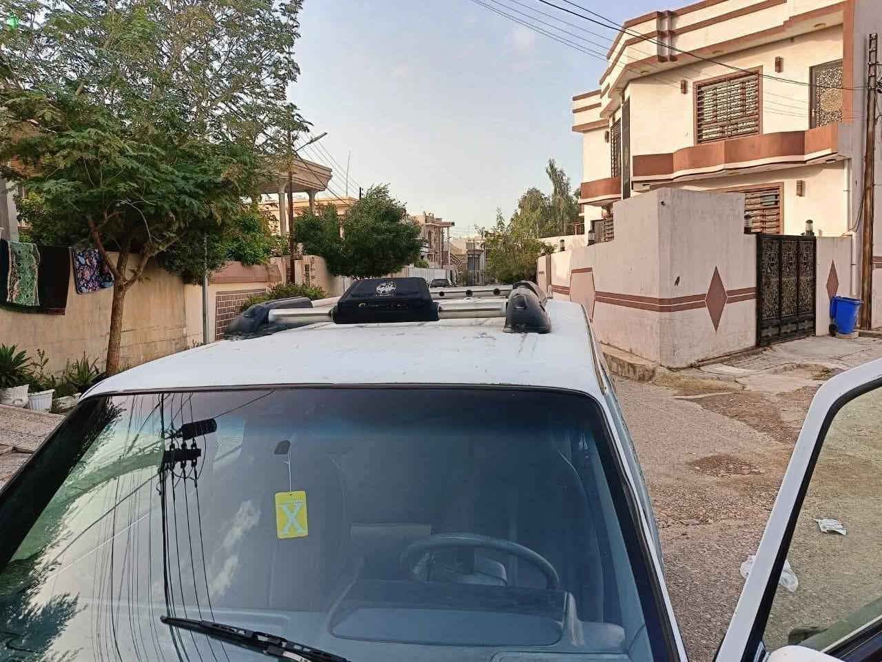 موديل 92 بترا
كير محرك كامري ابو الكف
كهربائيات كلها شغال ماعدا كيج البانزين والحماوة مرات يشتغل مرات لا
رقم سليمانية شرط التحويل
تدفئة شغال
تبريد  منظومة كاملة بس ما مشغلها 
الصبغ مثل موضح بالصورة
اخي الطيب بيها صبغ وتعديل شي اكيد لان سيارة قديمة
والرزق على الله ومعاملة حلال ما بيها زعل
السعر 35 وبيها مجال للطيبين
كركوك قضاء داقوق *********** واتس اب موجود عالرقم
