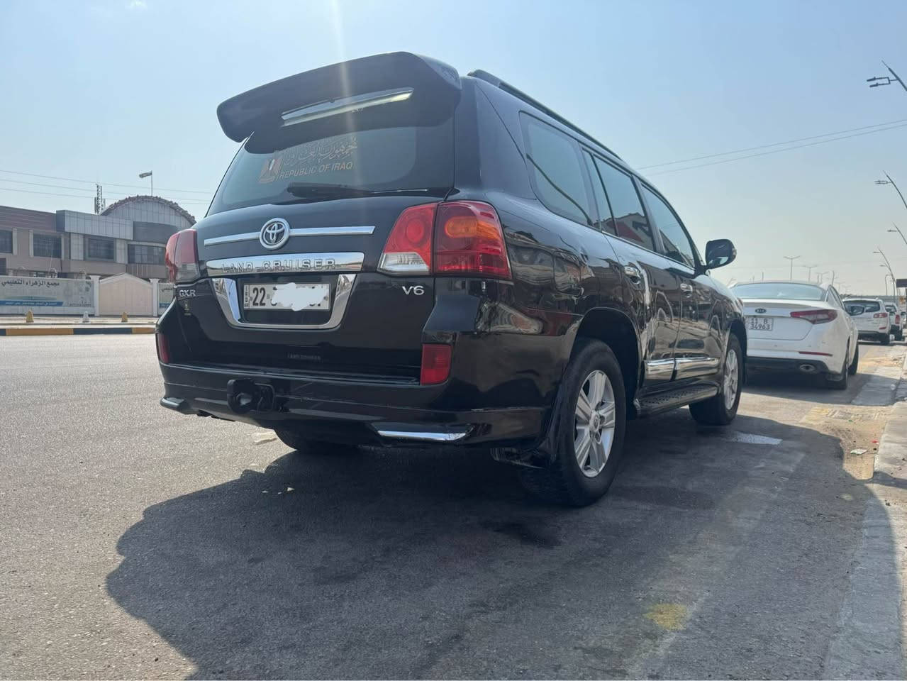 لاندكروز ٢٠١٢ سياره كلش جديده مكينه وكير كفاله 
بدون اي نقص جاهزه من كلشي 
بيه صبغ فقط 3قطع جاملغ خلفي 
وبين البابتين بدون دواخل 
شخط ومصبوغ 
سياره حيل جديده وبدون نواقص 
مكينه ما مفتوحه وكفاله
السعر ٢٧٣ وبيه مجال
 مكاني بغداد البلديات 

*********** بيع فقط بغداد, العراق
