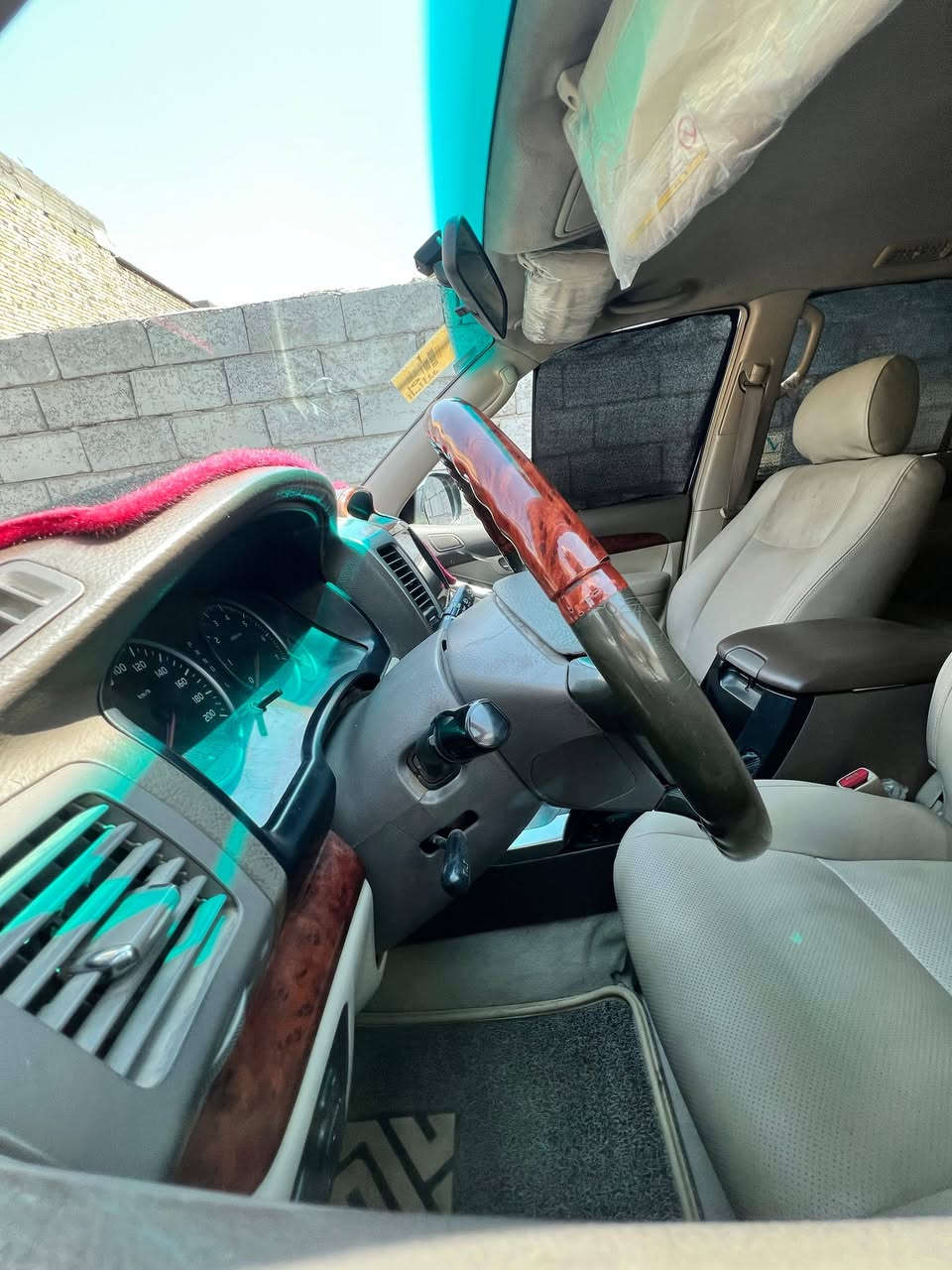 لاندكروز برادو موديل ٢٠٠٧ السعر 145
رقم بغداد بأسمي
محرك 4000 فور ويل
بيه ثلاث قطع صبغ بدون دواخل 
تبريد ثلج 
حداديه ٩٥ ب١٠٠ 
للاستفسار 
***********
