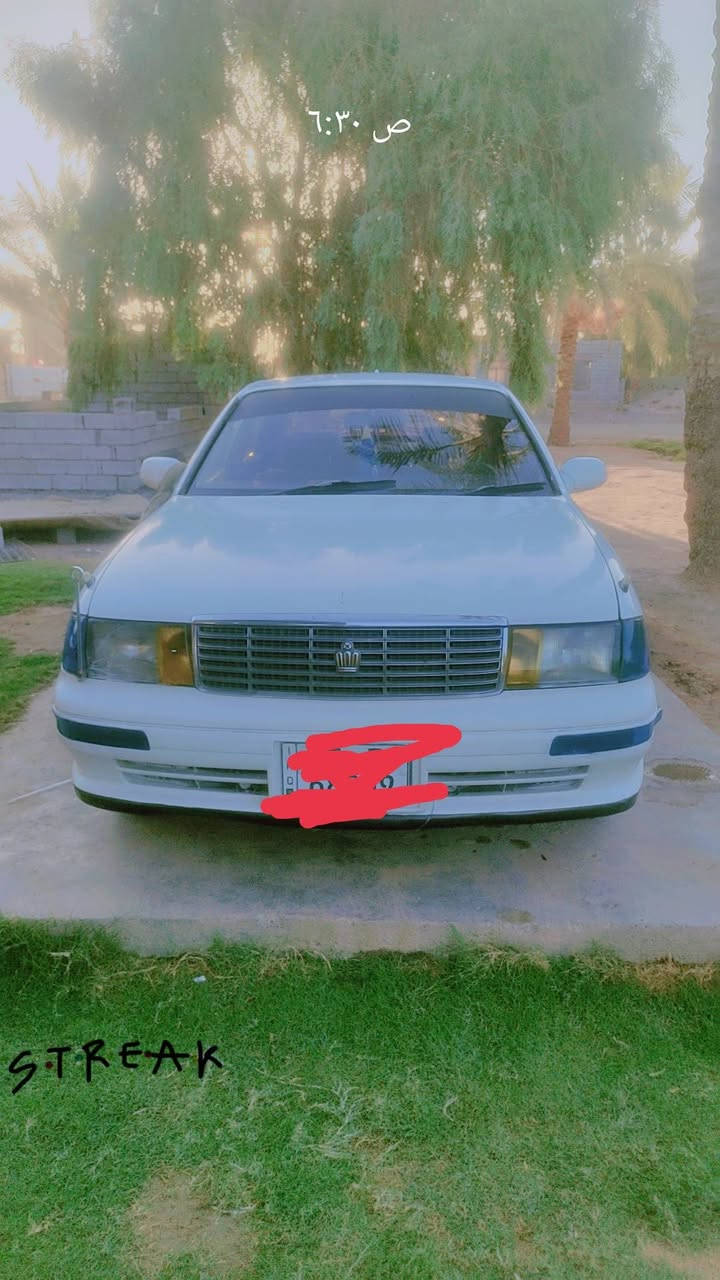 السلام عليكم.بطة منفصل للبيع 1995سنوية بأسمي تحويل ثاني يوم سيارة جاهزة بدون ذكر تفاصيل....مكاني بغداد الشراي يتصل ***********

نص مكتوب في الصور:
- ٦:٣٠ ص STREAK
- ٦:٣٠ ص
- STREAK