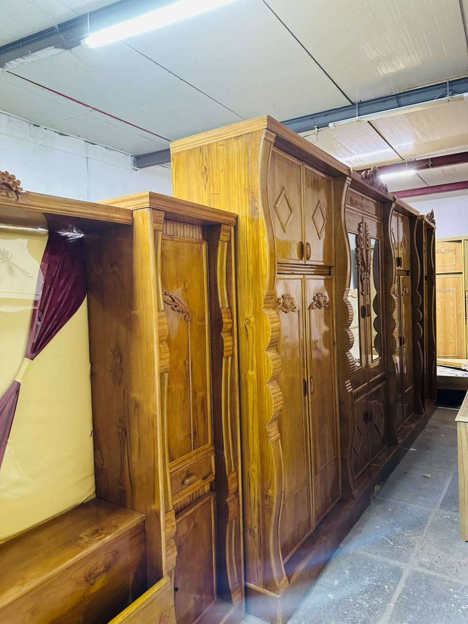 السلام عليكم غرفه مستخدمه للبيع تزكام عراقي درجه اولى صبغ حراري زان مصري بابل القاسم شارع الجديده قرب مدرسة الزهراء ***********
