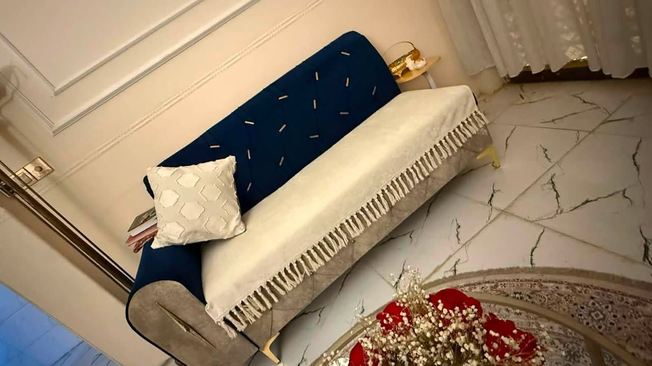 تخم ديوان عشر مقاعد للبيع
العنوان بغداد الجديده 
السعر  375 وبي مجال بسيط 
***********

