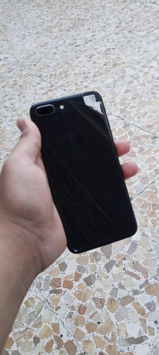 السلام عليكم 
ايفون ٨ بلس للبيع 
مامبدل بي شي
شاشة بلادي 
بطارية بلادي حجم
ذاكرة ٦٤ نموذج m شاشة ثلاث خيارات 
كلشي شغال بس الظهر مكسور
والقاعدة مال الشحن تتحرك 
السعر ١١٠ وبي مجال

للتواصل واتس اب فقط *********** او خاص

نص مكتوب في الصور:
- النسجام اللون
- متوقف
- الإضاءة الداكنة
- النمط الداكن