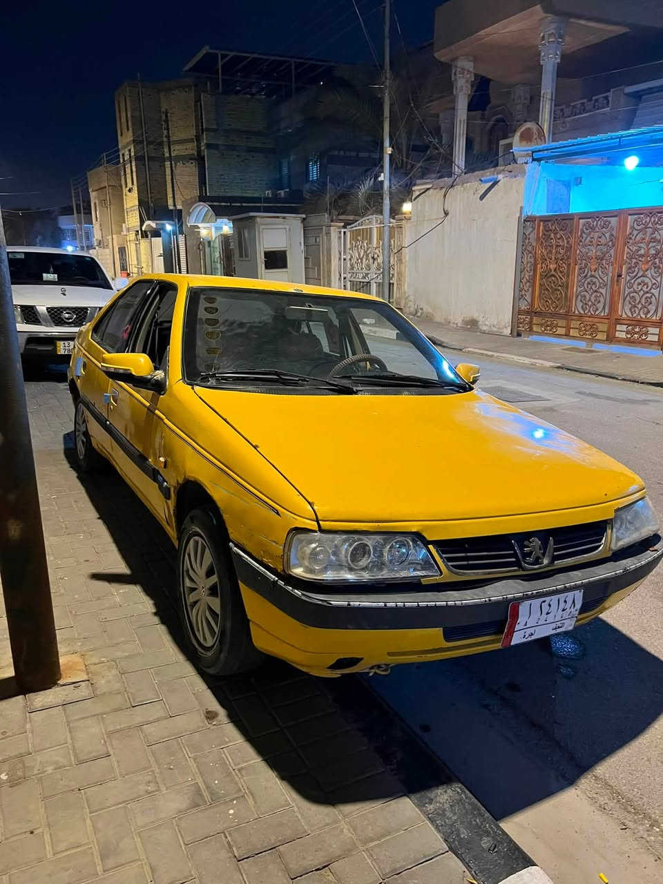 بيجو 405مكينه كير كفاله حداده جديده عوزها فقط بوربرنك امامي سياره جاهزه مسجل سماعات  كهربائيات كلها شغاله راعيها ماندله سعر 17وبيها مجال بسيط لشراي   مكاني بصره جمعيات ***********
