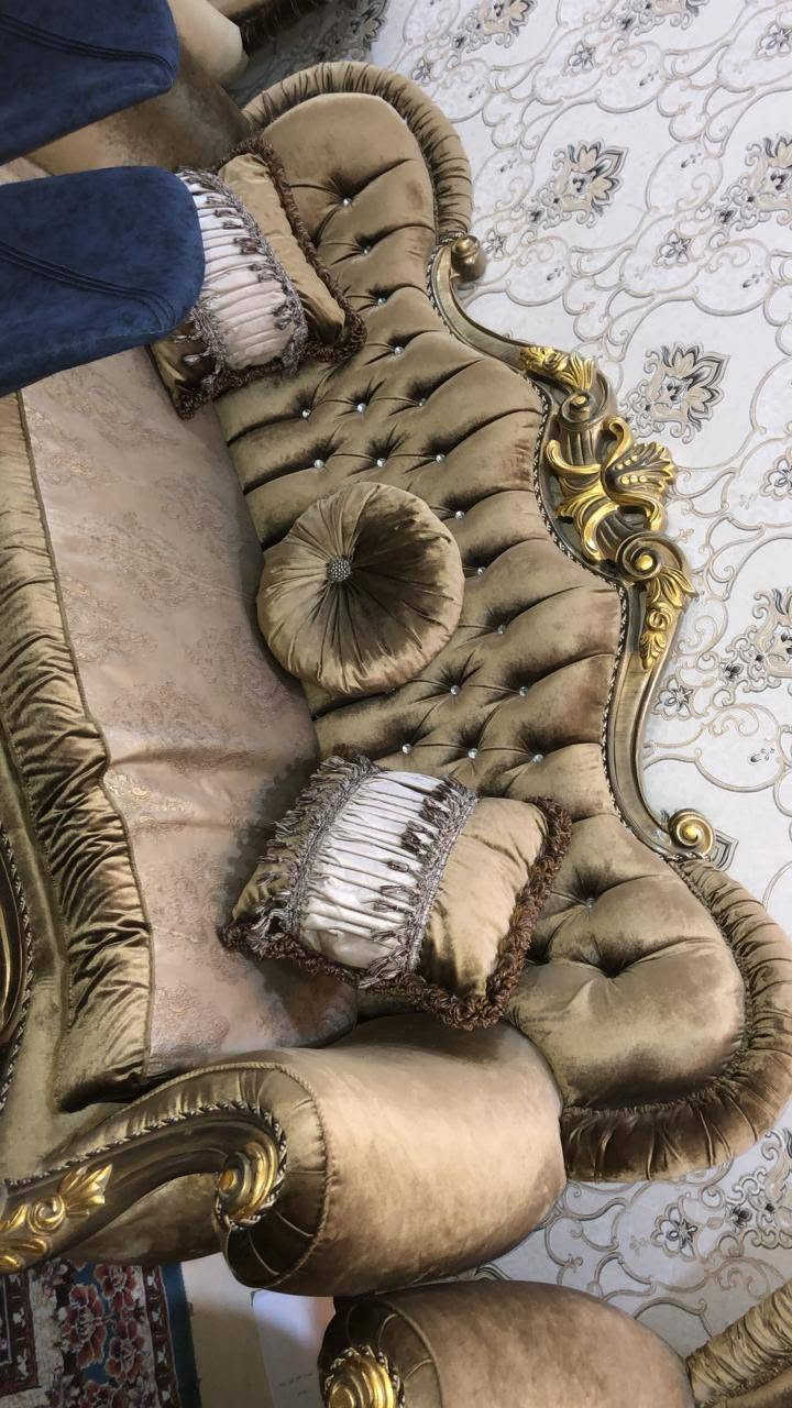 السلام عليكم تخم زان تركي ملكي 10 مقاعد
جديد كلش مامستعمل هواي اقل 6 اشهر مكاني الناصريه اريد اشيل لبغداد

اشتريته 3 ملاين و 500 اريده مليونين و 500 فرق مليون وهو اخو جديد ***********
