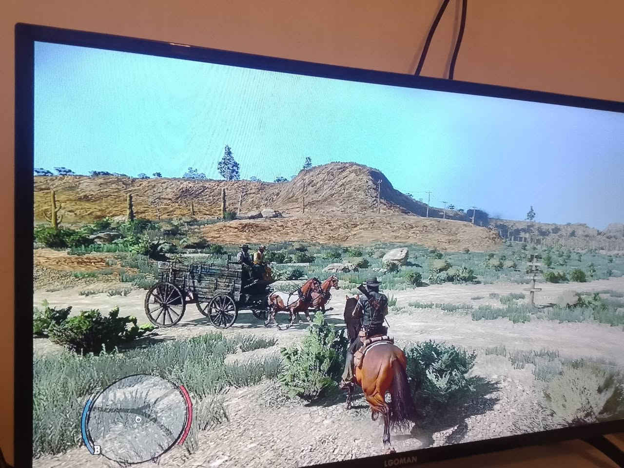 اكس بوكس 360 مهكر  يحتوي على هارد 320 كيكا  والجهاز يحتوي على العاب وملحقات كاملة جوستك ومحولة وفيشة hd السعر 100 مكاني بالحلة ***********
