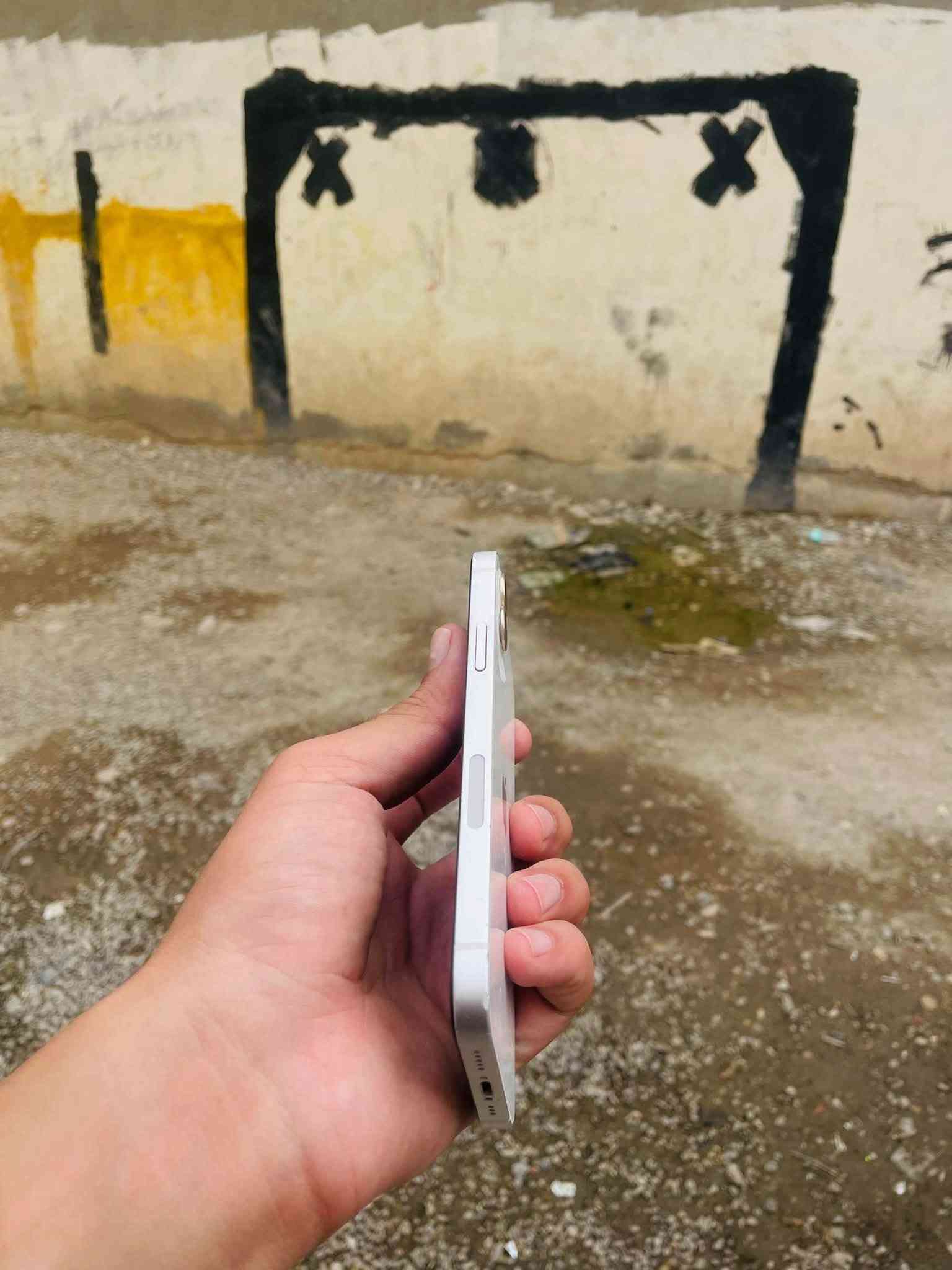 آيفون ١٢ • ١٢٨ • شاشه مبدله
