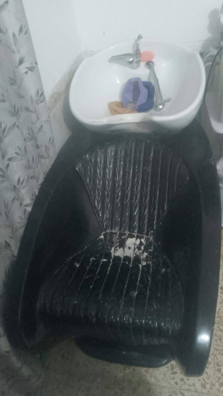 غراض صالون للبيع نظيفات كلمن وسعره ***********
