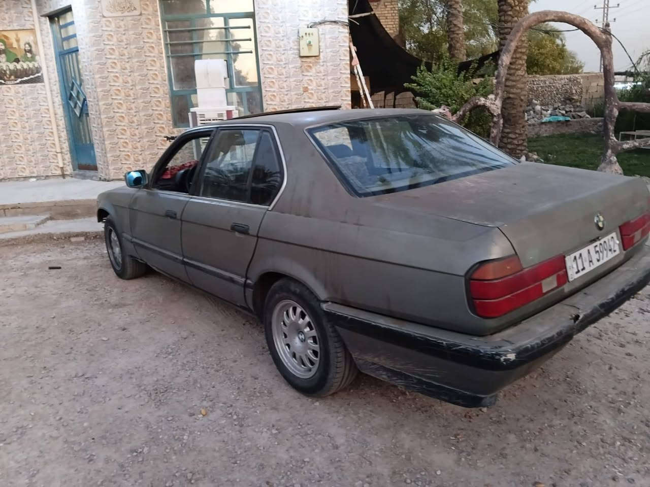 سلام عليكم حبايب سياره بيع مستعجل سعر تسقيط محرك كير جدد حداديه حلووه كشنات جديده بيه كهربائيات كامله ترايك وين متريد مكان السياره بغداد جسر ديالى فلكه سلمان واي استفسار حاظر موديل ٨٨ بيع مستعجل رقم بغداد انكليزي تحويل  مباشر سنويه ٣٠ !!!!!!!*********** بغداد, العراق
