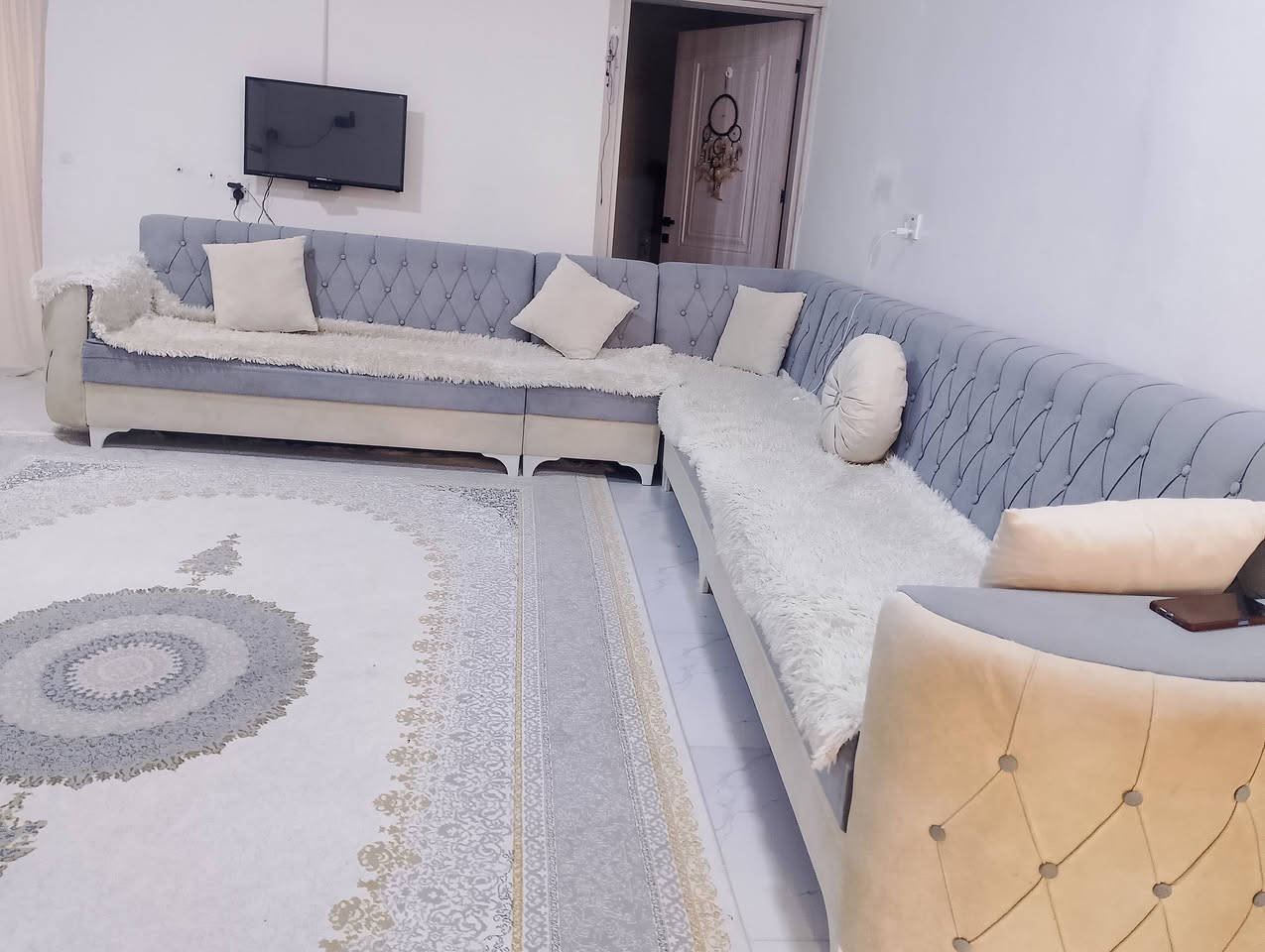 بەناوی خوایگـەورە قەنـەفـەی L  دەنـەفەری نـەشـکـاوی نـەدڕاوی بـەشەرت بـۆفـرۆشـتن،شوێین کـلار ڕزگـاری 
سعری 200 هەزاروکـەمێیـک معامـەلە 
***********
