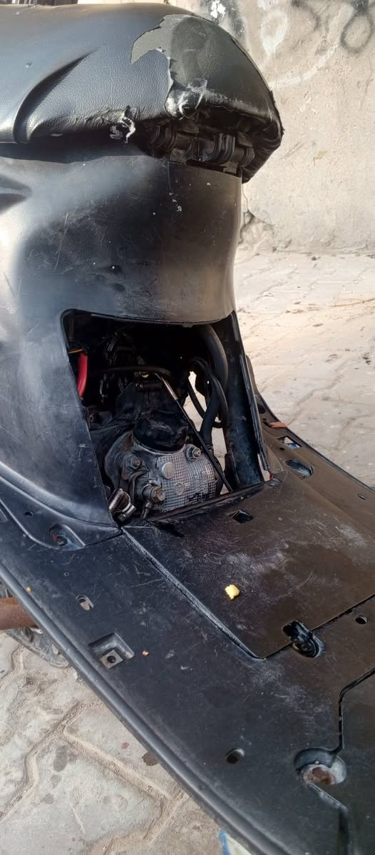 سلام عليكم فراشه للبيع الدراجه نظيفه بس كفراتها تعبانه
المكينه ناعمه لايت جديد  السلف شغال بس رادله باتري المكان البصره الجزائر للتواصل ***********
