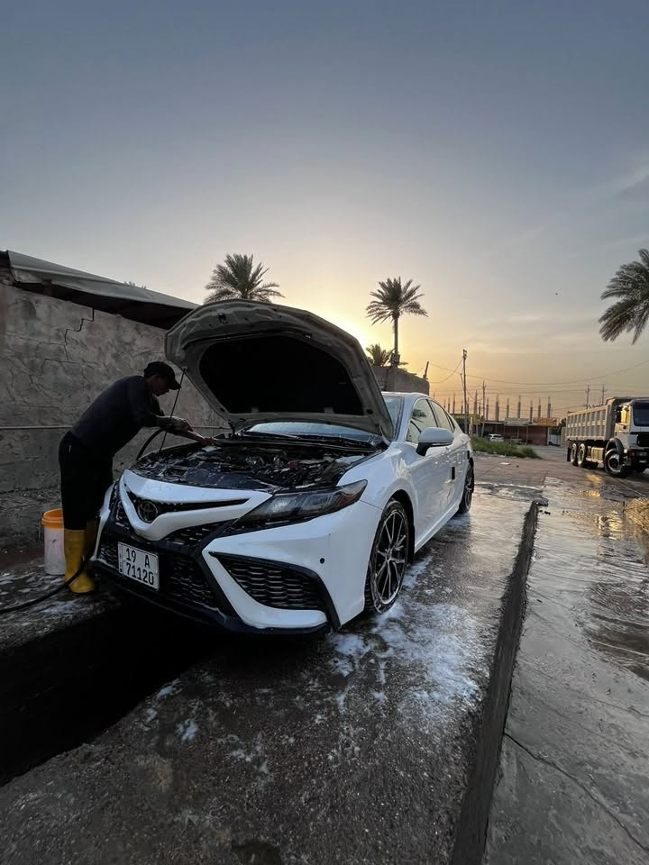 تويوتا كامري SE موديل 2023

✨ لون ابيض

🔹 شاشة كبيرة

🔹 Apple CarPlay & Android Auto

🔹 خرائط وإنترنت

🔹 كاميرا 360 درجة

🔹 Auto Hold

🔹 مقود كهربائي

🔹 شفتات خلف المقود

🔹 إشارات بالمرايا الجانبية

🔹 مقاعد جلد أسود

🔹 دركسون جلد بخياطة مميزة

🔹 تحديد مسار

🔹 نظام مانع تصادم

🔹 رادار أمامي

🔹 ABS

🔹 نظام مانع انزلاق

🔹 أوضاع قيادة (Normal - Eco - Sport)

🔹 GPS

🔹 مصابيح زينون عدسات عالي وواطي

⚙️ محرك 2500cc مرغوب ومكفول مع ناقل الحركه .

سيارة نظيفة جداً وجاهزة للفحص.

السعر : ١٩٥وبيها مجال للشراي 
السياره معوقين بسمي باقي ٣ سنوات وتفك 
اسويلك وكاله وشتريد ضمانات هم 

الاتصال : ***********مكاني كربلاء
