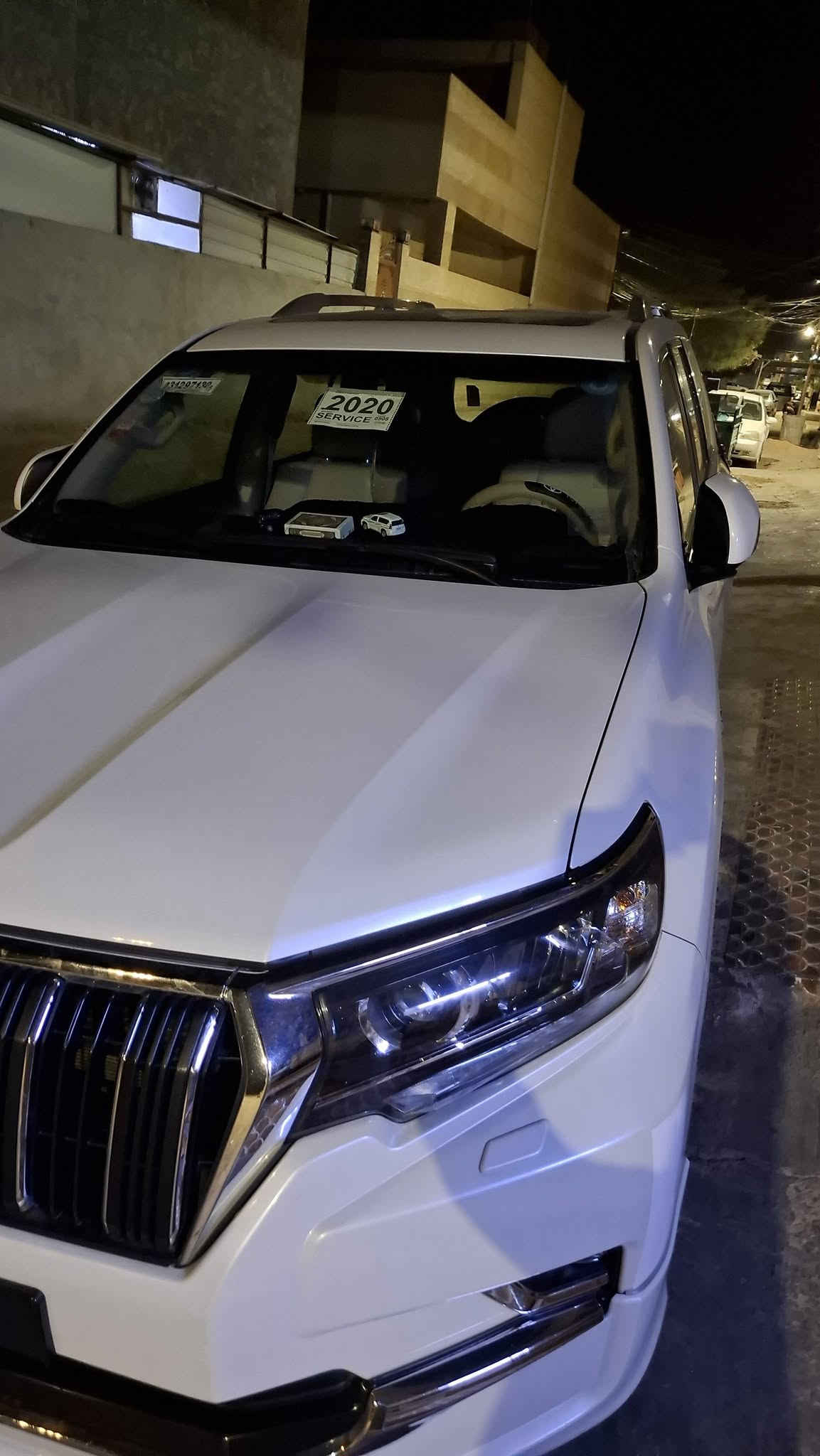 برادو 20البيع او مراوس مع لو لكزز لو لاندكروز مكفوله عام ماشيه 83حقيقي فئه Txs سعر 41او بيها مجال شراي يتصل رقم دولي تحويل مباشر كلشي اكو بل سوك حته 370 تحياتي الجميع *********** ابو علي
