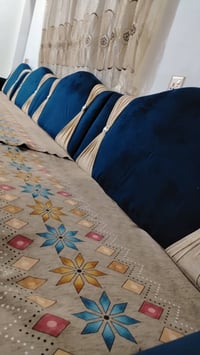 كنبة • صوفا