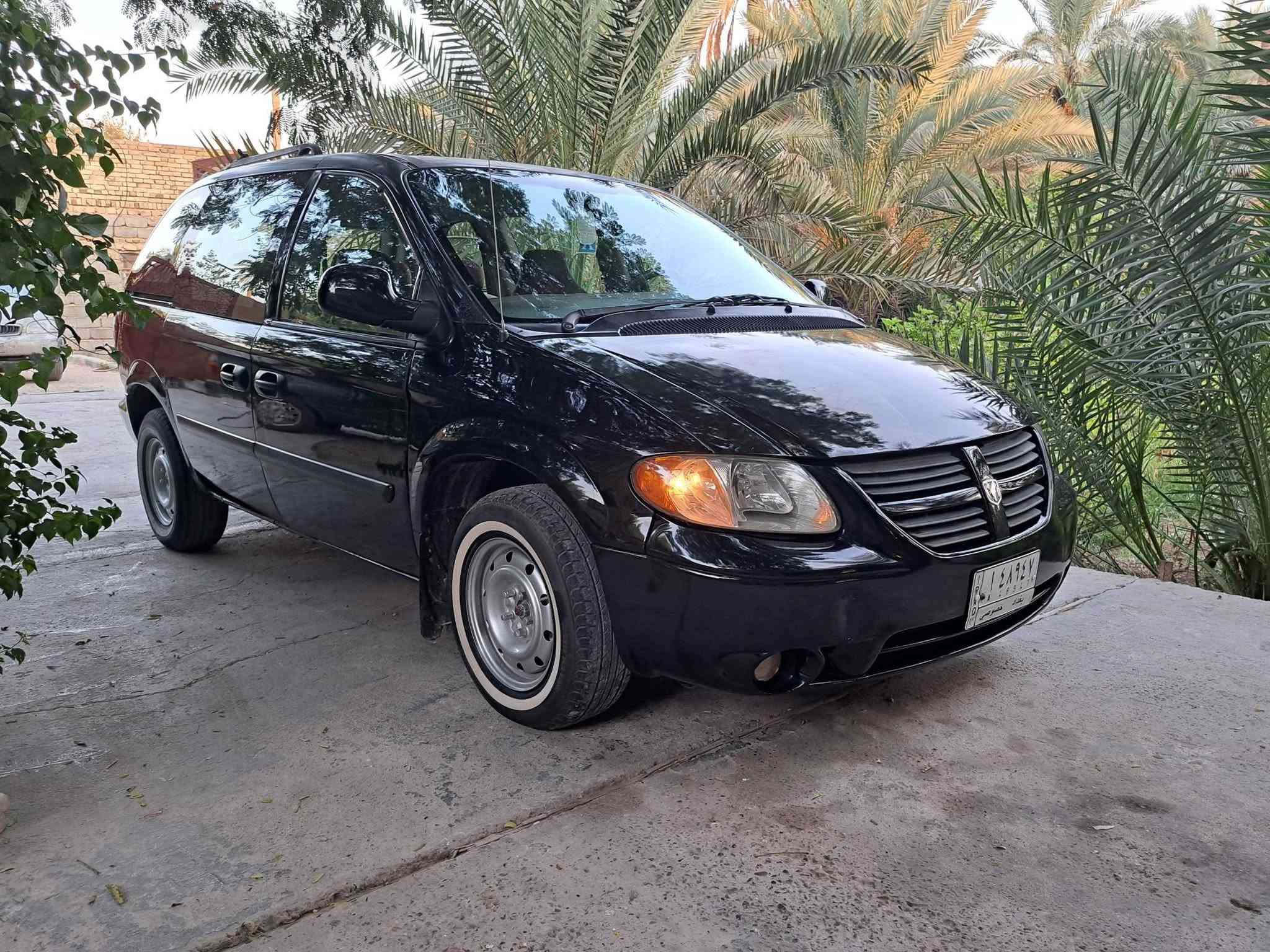 دوج كرفان ٧ راكب رقم بغداد سنوية لل٢٨ تحويل ثاني موديل 2005 تبريد 
ثلج🧊 مكينة وكير جدد 3,300 [V6]
حدادية جديدة دواخل جديدة كهربائيات 
عامة شغاله  كيجات كلهن شغالات ماسحه خلفيه شغاله لايت زينون تخم تاير 
ترايها حلو وسريعة سعرها مناسب 
للمشتري ٦٠ وبيها مجال قليل مكاني 
كربلاء حسينية ***********
