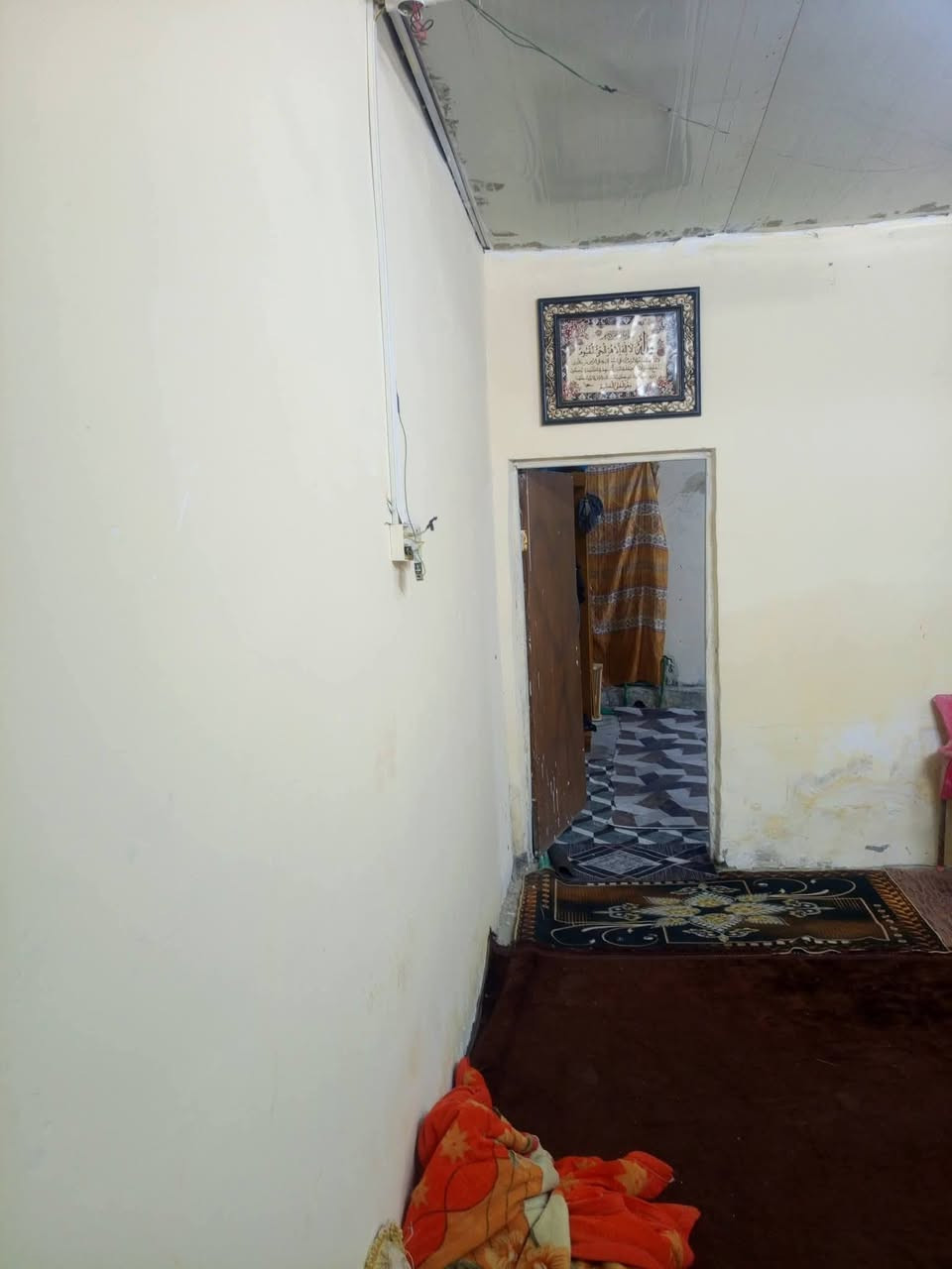 حي لمهندسين • بيت عل شارع • حمامين