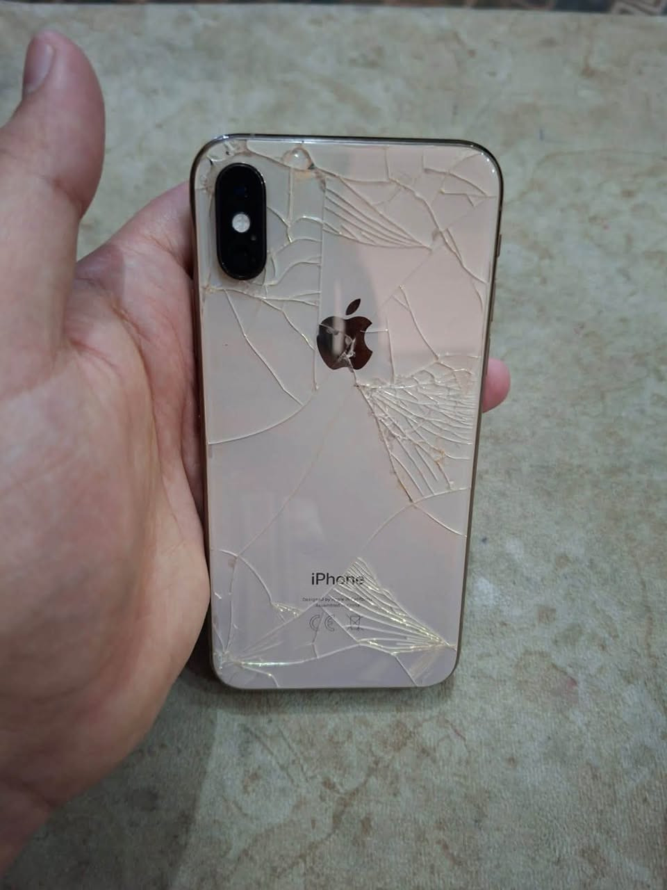 ايفون Xs ذاكرته ٦٤ بطاريه ٧٦ جهاز نضيف ما بدل بي شي ممفتوح الله شاهد نضيف الفيس ايدي وكف قبل شهر الباقي كله شغال جهاز نضيف لا يعلك لا بي اشكال استخدمه اليوم كله 
تاخذه من البيت وانطي بي ضمان 
سعره ١٤٠ الف وبي مجال
***********
بغداد البلديات
