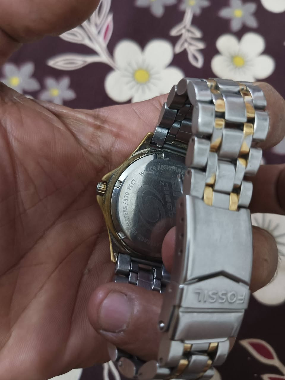 فوسيل • بطارية