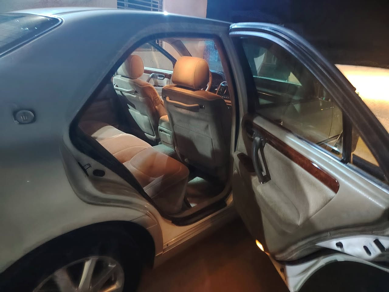جنون مكفوله كفاله عامه قرار 48 مديل 2002 محرك دي فور بسمي سنويه 28 سعر 135وبيها مجال للطيبين رقم إنكليزي مكان بصره سفوان  تواصل ***********
