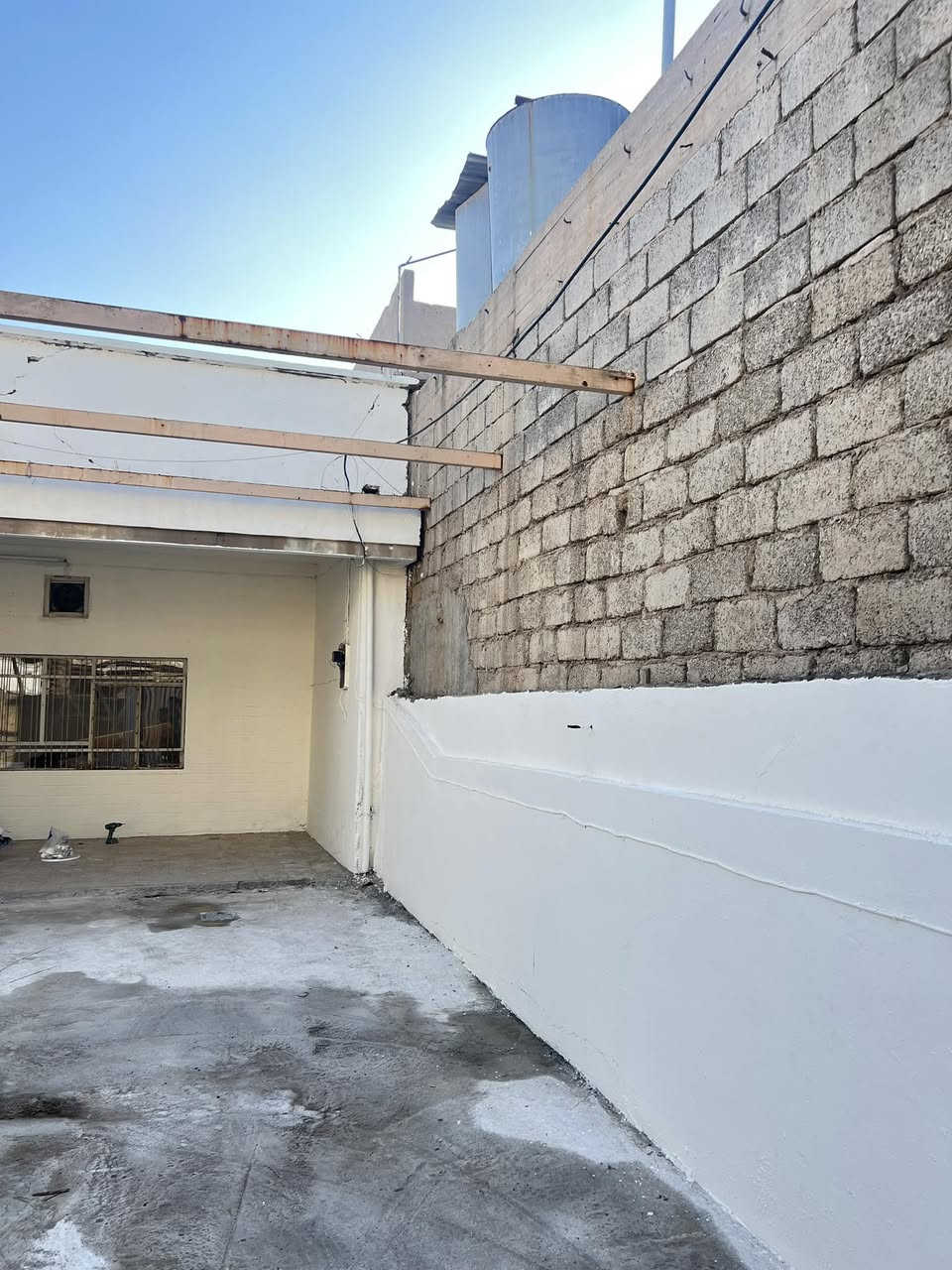 للبيع بيت تجاري موقع مميزيصلح مدرسه اهليه او مجمع طبي في منطقه الزنجيلي المساحه ٤٢٥ واجهه بيع نص بيت اوكامل ١٧ عمق ٢٥ للاستفسار الاتصال  بالارقام التاليه ***********يصلح بيت سياسي
   ***********
