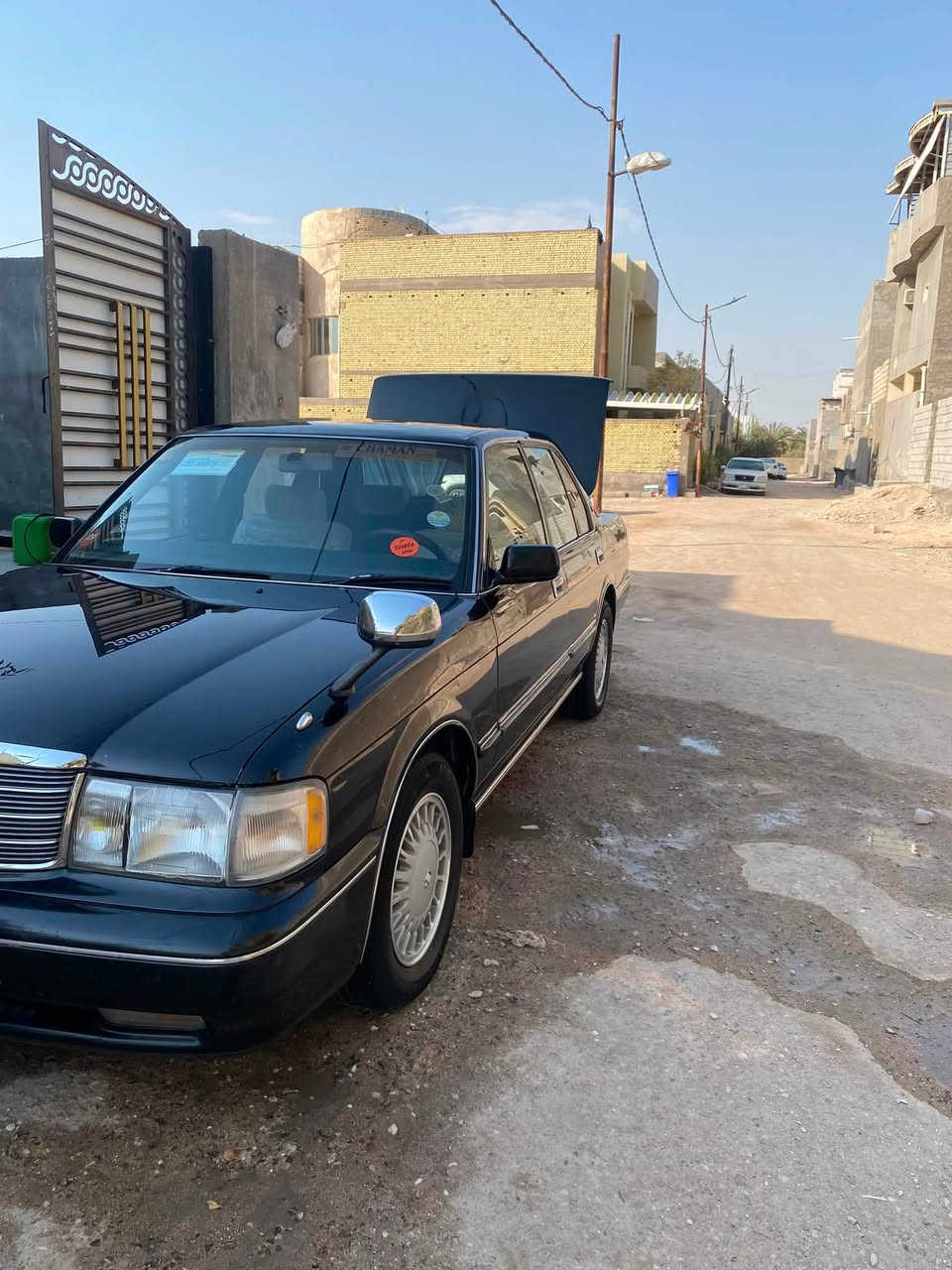 سلام عليكم سياره أرنب طويل مديل 1995 سياره مكفوله بدون كصه او نقل جثه رقم بصره جديد سنويتها 2029 راعيها موجود مكان السياره بصره حمدان رايدها ب75 وبيها مجال وهاد رقمي ***********

