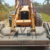 حفارة جي سي فور ويل 4cx موديل 2000 رقم بغداد الماني فول مواصفات فول نض...