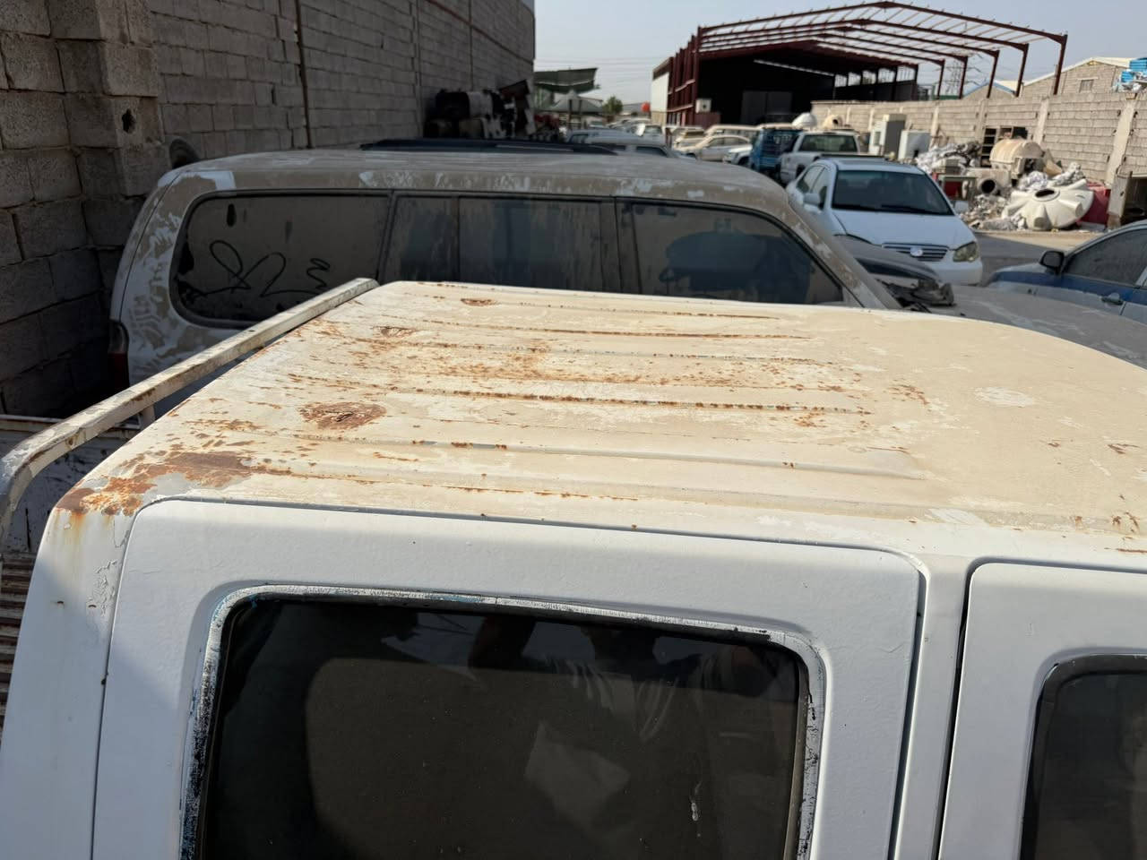 نيسان • ٢٠٠٣ • الكتاب بسمي