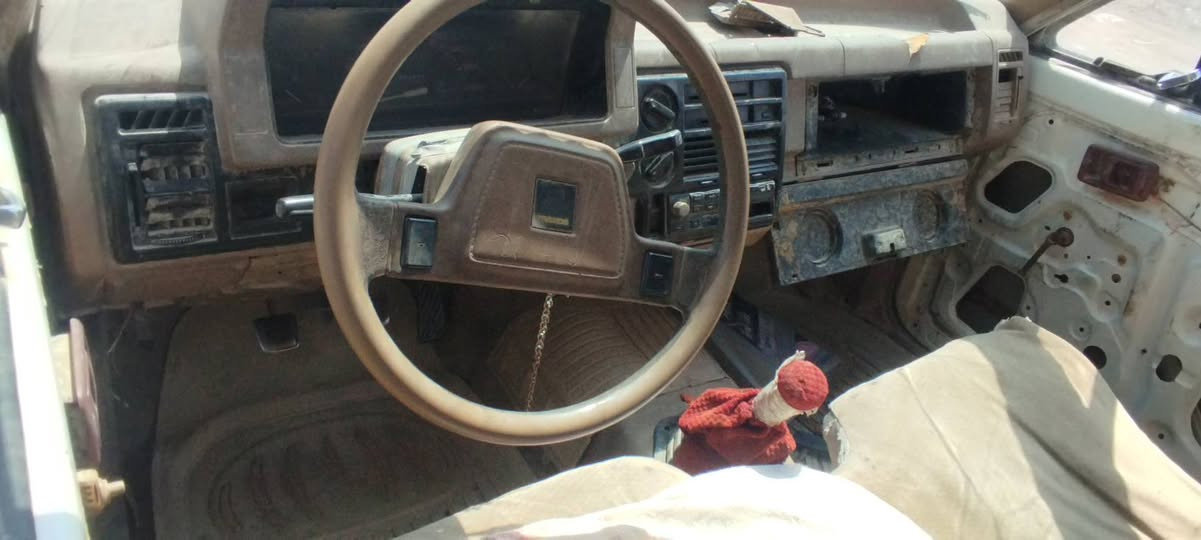 السلام عليكم بيكم لبيع أو مراوس 
مازدا موديل 96 رقم مثنى باسمي 
رقم الهاتف ***********
الناصرية البطحاء..
