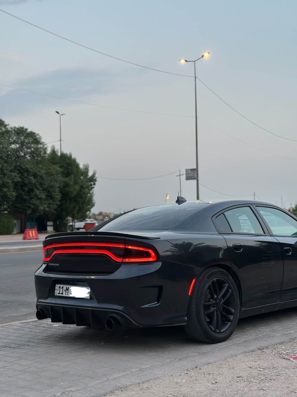 تشارجر 2019 sxt super trackback
دفع رباعي فاصله اني

- رقم بغداد انكليزي باسمي اداورلك بنفس اليوم ماعليها غرامات ولا شي 

- ماشية 94mi المكينه بلادي كير بلادي شرط الفحص وترايك وين مايعجبك 

- حادثها بامريكا منزل صورها وبالعراق صار بنفس الصفحة جاملغ خلفي وباب خلفي كلير بدون معجون الجاملغ بس الباب مبدل والسياره بيها شخوط بسيطة وحتى السونار موضح كلشي

- مواصفاتها 
Super trackback ( بالشاشه تطلعلك صور مكينه RT و اوبشنات تحكم سبورت بكلشي بيها ) 
شاشة الجبيرة كار بلي 
شفتات ستيرن قابله لتغير سرعه استجابتها 
كت سكات محدث بالكامل 
عدسات وحاجب جدد 
تبريدها ثلج مسويله صيانة 

والسعر : 175 وبيها مجال جيه وآسف على الاطالة

مكان السيارة بالنجف
***********
