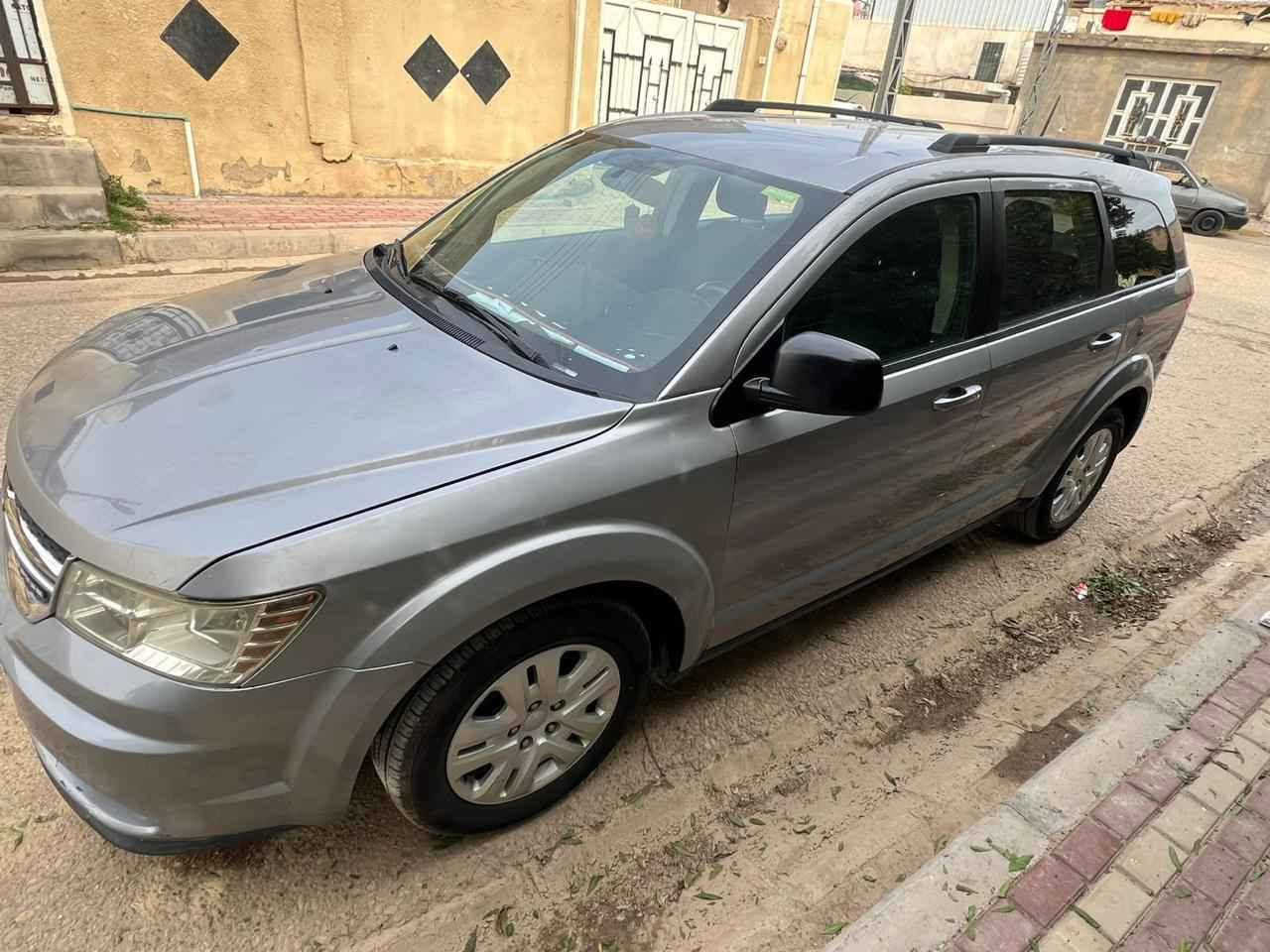 سياره دوج جورني مديل 18 للبيع وارد امريكي صور حادث مرفقه مع صور رقم بصره مشروع وطني بسمي مداور ثاني يوم سياره بالعماره السعر 120 وبيه مجال للاستفسار اتصال على رقم *********** عمارة, ميسان

نص مكتوب في الصور:
- 000-25396751 - 06/18/2019 - IAA BidFax.info