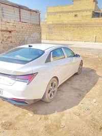 يتوفر خط لنقل الطالبات من منطقة الغزاليه الشعله جكوك إلى جامعة التراث ...