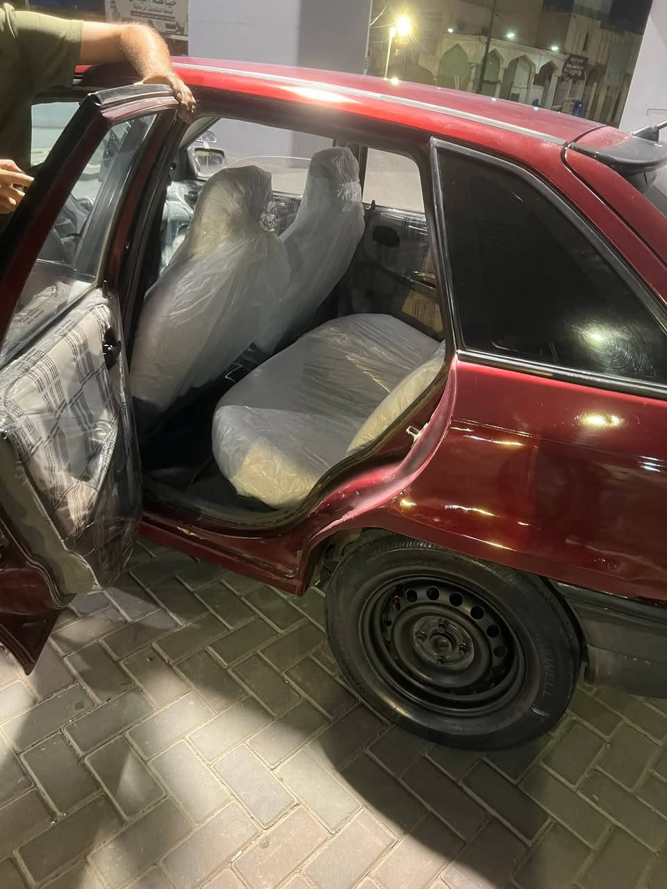 السلام عليكم أوبل استرا للبيع موديل 94جاهزه من كلشي محرك 16 دوش صدر امامي خلفي جديد تخم تاير جديد محرك وكير شرط تدفئه شغاله كيجات شغاله كهربائيات شغاله رقم السياره صلاح الدين سنويه لل28 مشروع وطني مكان السياره صلاح الدين تكريت رقم الهاتف *********** غير متواجد ع النت
