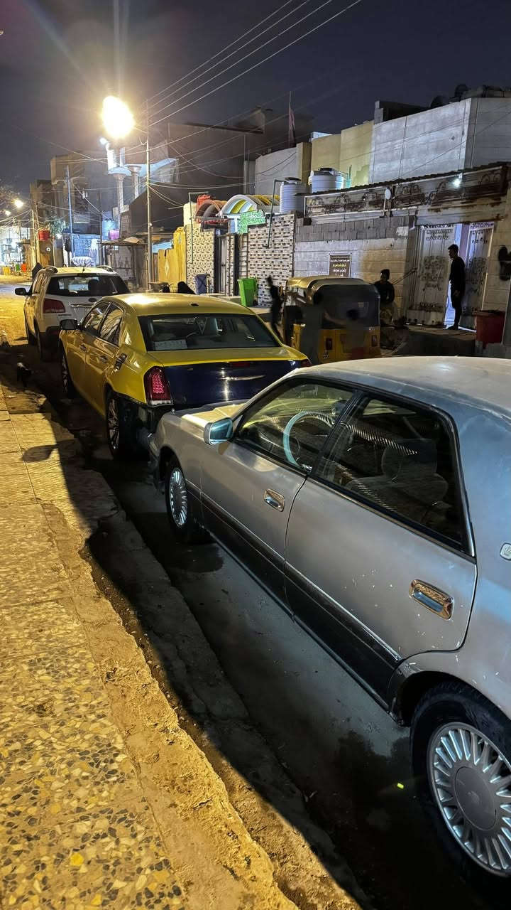 السلام عليكم 
سيارة راس الثور فلات ادوات ادوات ادوات  حاويه بدون قص بيع و مراوس حسب القناعه عنواني البصرة ‏مكلف بالنشر و هذا رقم صاحب السيارة ***********

