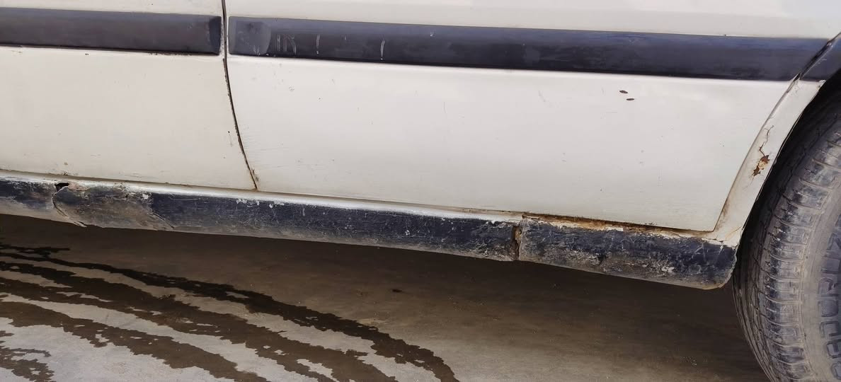 السلام عليكم نيسان بريميرا موديل ٩١ كير محرك شرط  طخم تاير جديد طخم الورا والكدام جديد كابون بانزين  جامات كهرب قفل مركزي رقم الماني السنويه لل ٢٩ داخلها نضيف بيها خيسان بالدوسات السعر ٢٨ وبيها مجال ***********
