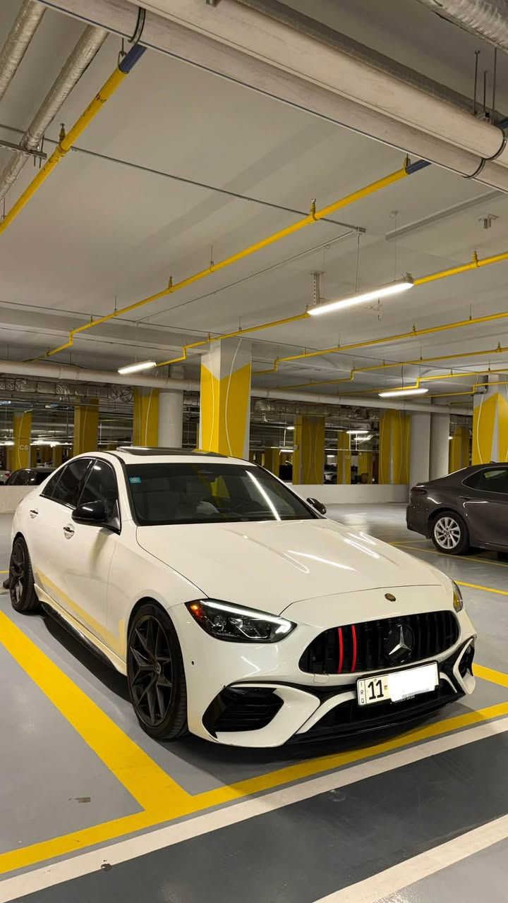 مارسدس  2023 c300 (kit c63)
حادث جاملغ وبنيد حادث سطحي 
ايرباك فقط ستيرن وراجع سستم  
رقم بغداد تحويل ثاني يوم
*صفرر مسج بدون اي نواقص 
سعر ٣١٥ وبيه مجال للشراي
*********** متوفر واتساب
