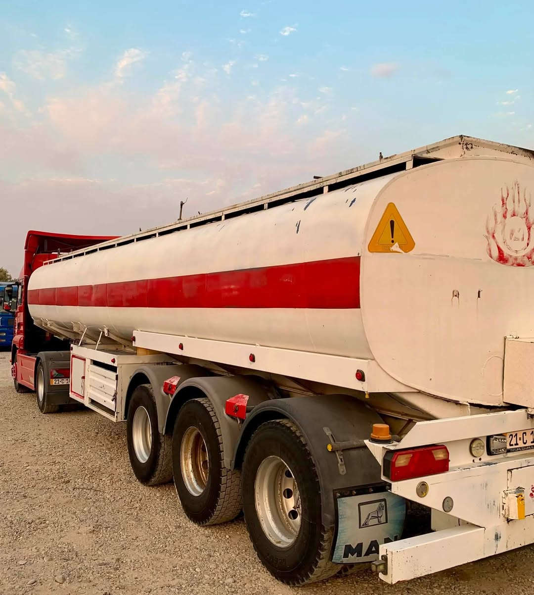 سڵاو مان مۆدێل  2004 فول مواسەفات 
تۆماتیک ڕیتایدرە    
  تەنکی دەبڵ تایەر  
  سەنەویە جدید  2032  هەزەو  بەڕاد جدید  
تەنکی لیزەری  
 عنوان کەلار  
  ***********

