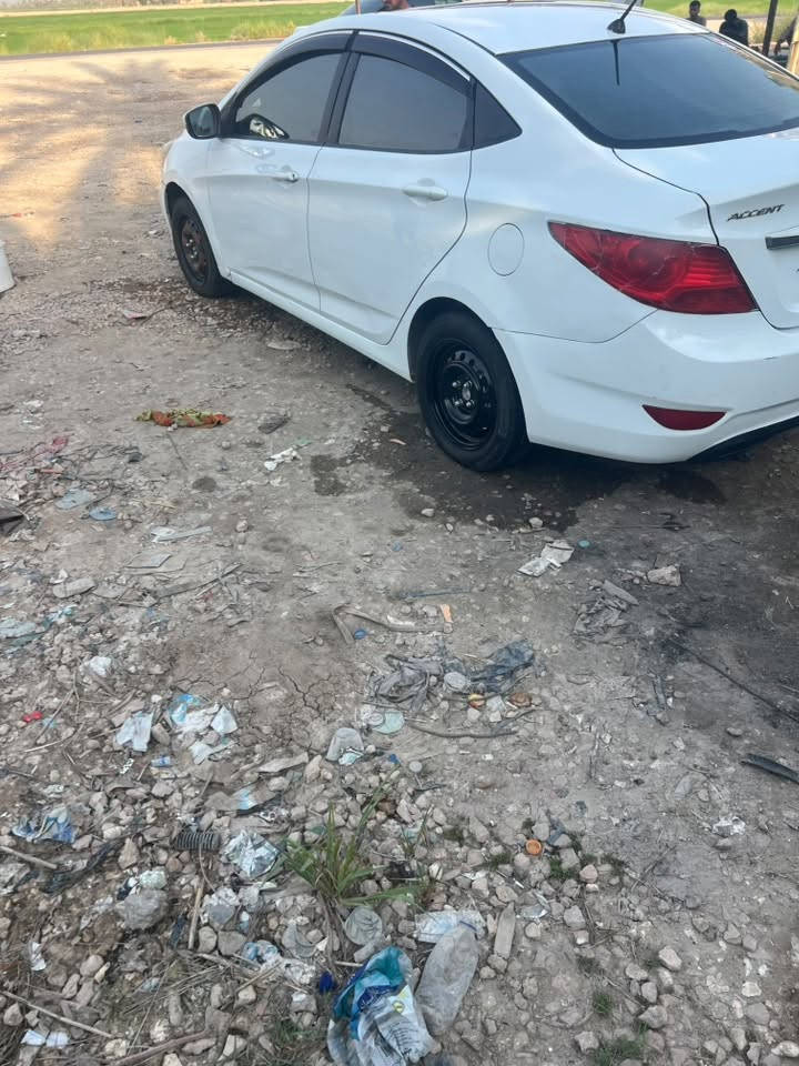 للبيع فقط بدون مراوس
اكسنت موديل ٢٠١٢ 
فول فتحه شاشه كامرا 
مكينه ١٦٠٠جاهزه مكينه كير حداديه تبريد كله بشرط رقم اربيل قديم تحويل وكاله جاهز 
بيه صبغ وطخات بسيطه 
السعر ٧٢$بيه مجال مكان سياره نجف 

‭***********‬
