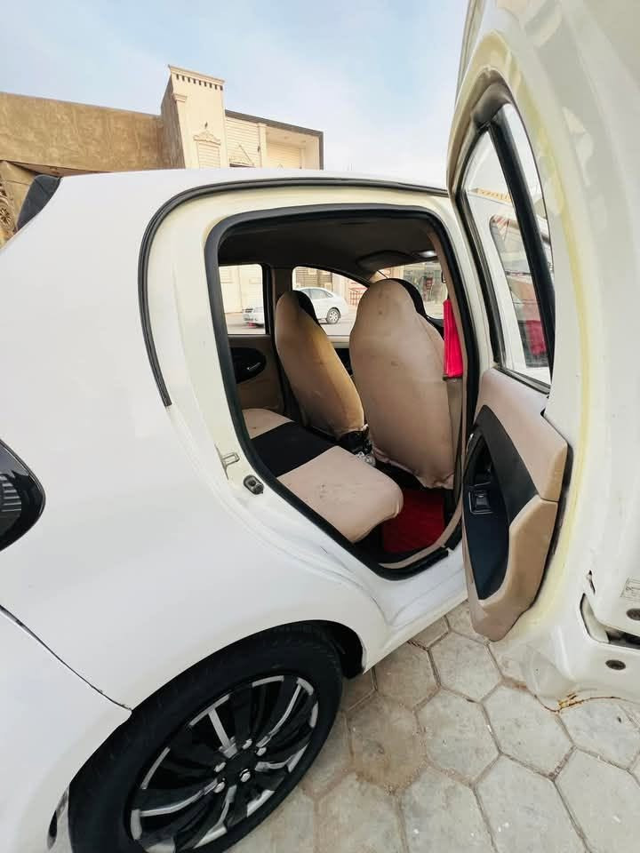 سلام عليكم سيارة 🚗 باندا 🐼 موديل 13 
سيارة نضيفة حمدلله من كير مكينة رقمها نجف رقمها الماني مالكها ايضا بالنجف مدايرها ماتعبك تفيد الموظفة تروح وترجع اقتصادية بالبانزين ابيض سنويتها ساقطة 
كير مكينة تراي وين متريد كهربائيات شغاله داخلها نضيف تبريدها شغال لكن بي ليك ويصلح بسيط اخوان من اكلك سيارة نضيفه يعني نضيفه والسوك كلشي بي اني السيارة ثاق بيها تجي وتفحص بنفسك وتطلع تراي وين متريد ماشية تقريبا 80 الف اخوان رايدها 38 ورقة وبيها مجال مابيع اقصاد ابيع فقط نقد ومامستعجل على بيعتها منا لمن تجي رزقها والله يرزقنه ويرزقكم تواصل واتساب ***********
