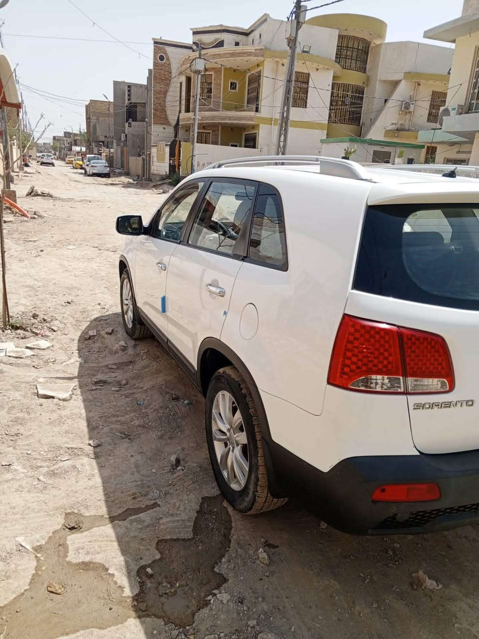 السلام عليكم 
سورنتو 12 مكفولة من الصبغ مابيها حادث وارد خليجي تبريد 3 قطع المحرك 2400(4سلندر) رقم شمالي سنوية جديدة 
السعر المطلوب 130 وبيها مجال 
للاستفسار ***********
***********
