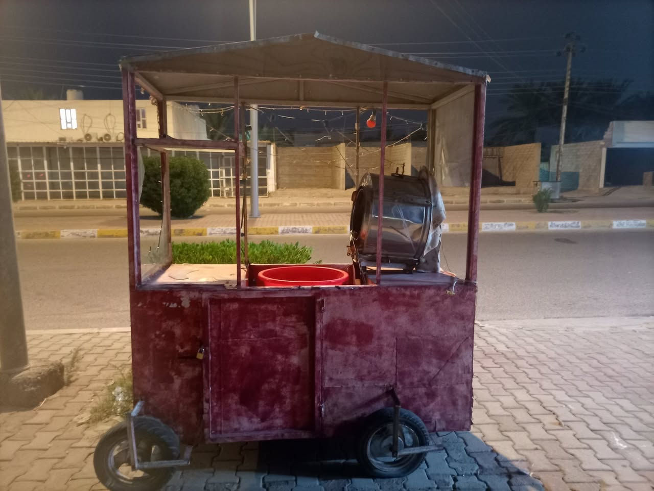 فيشه وحماصة حب الشمس للبيع للأستفسار الاتصال على هذا الرقم ***********
