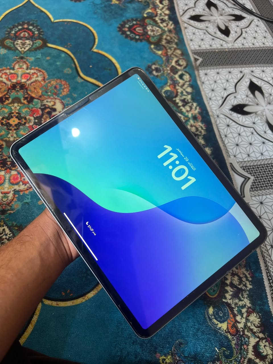 سلام عليكم ايباد للبيع m1  كفاله عامه ذاكره 128بطاريه 89 فيس ايدي شغال بصمه وجه كله كال ملحقاته شاحنه وكارتون مكاني ديوانيه وهاذه رقمي ***********
