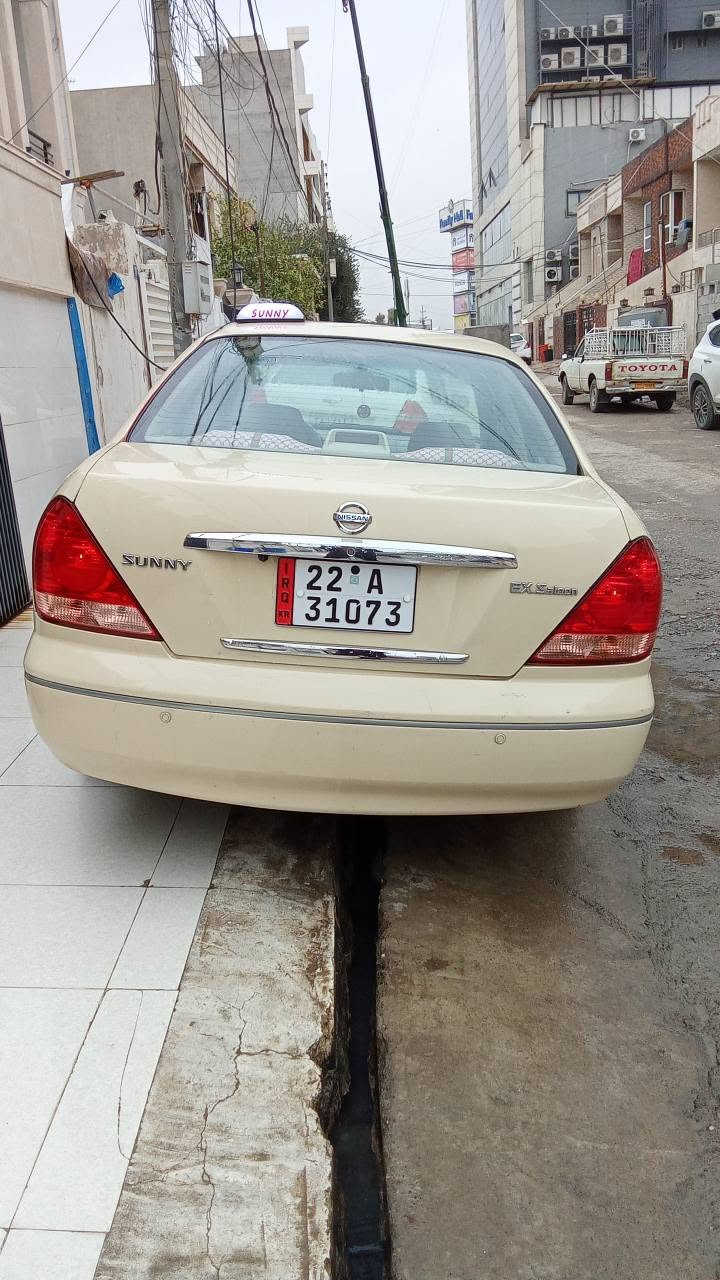 نیسان سنی مودیل 2009 هیچ بۆیاغی نیە سێ جیگای بچوک تعدیلە جەمپیکی خەفیف پشتی هەیە گیر مەکینە تەبرید بەشەرت عەینە وکلاج تازەیە بەناوی خۆمە سەنەوی ژینگەوریگاوبانی تا2029نوییە *********** أربيل, العراق
