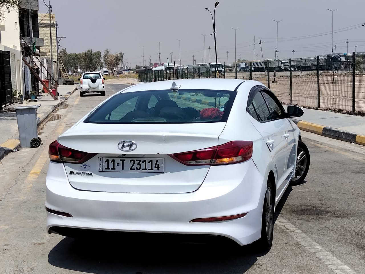 سلام عليكم السياره للبيع موديل 18 سنويه جديده بيها 3قطع سياره خير من الله السعر ع 110 وبيها مجال المكان واسط عزيزيه 
رقم الهاتف ***********
