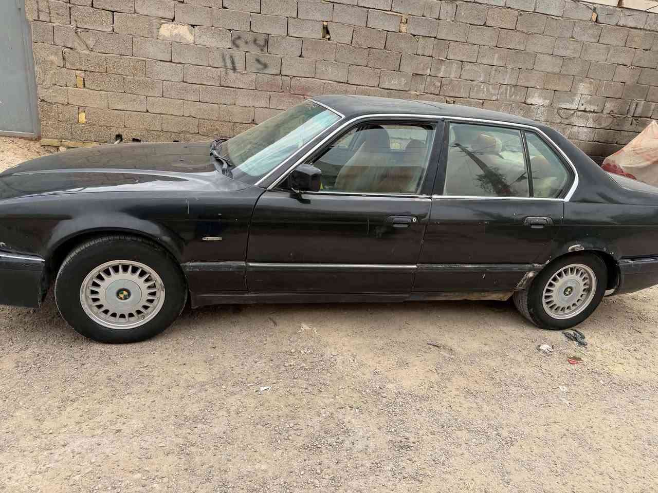 بي ام 91 مكينه بلادي مفتوح 3.5رقم بغداد مشروع وطني مداور ثاني يوم السعر 36 وبيها مجال الاتصال على الرقم ***********.
