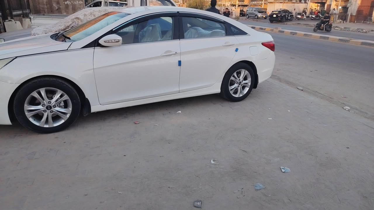 السلام عليكم سوناتا للبيع موديل 2011 خليجيه مكينه 2400دوش السياره جديده بيها قطعتين تبديل بدون داخل السياره كفاله من الصبغ سنويه ساقطه تحويل مباشررقم سليمانية مكينه كير كفاله تبريد جديد تخم تاير سياره جاهزه مكان السياره نجف السعر 100 او بيها مجال الاستفسار ***********/***********
