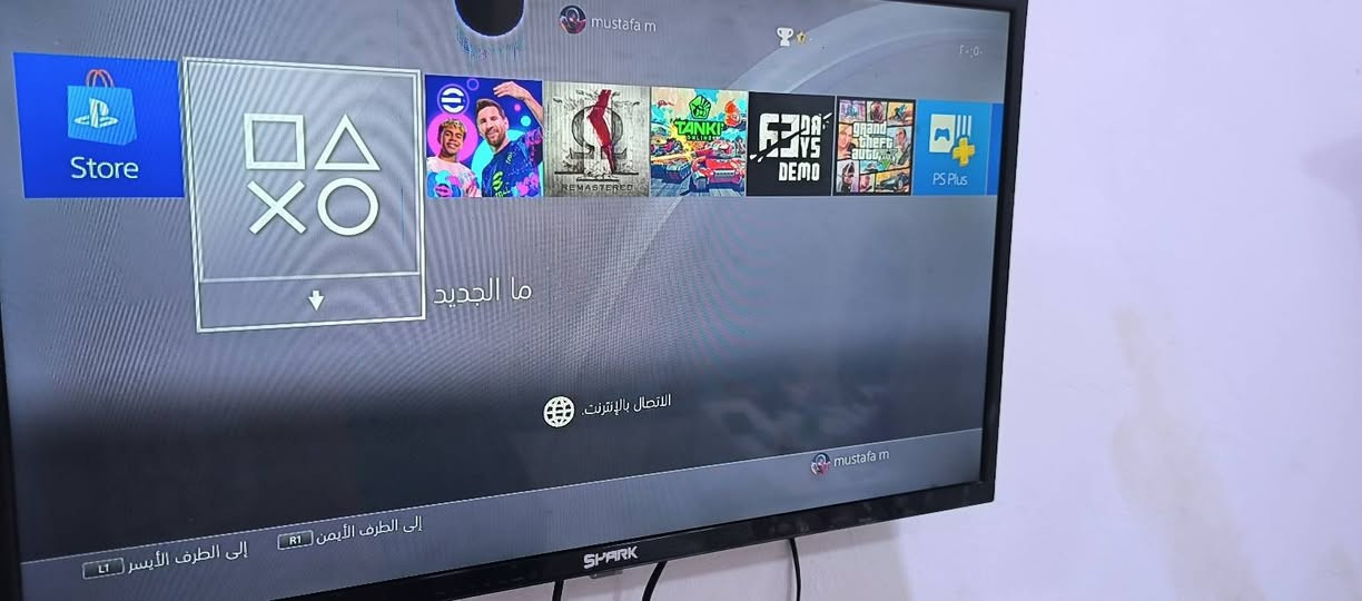 سلام عليكم بلي فور فات ذاكرة 500 ويا يدات ثنين وحده اصليه والثاني تجاري شغالات و٣ اقراص بيع او مراوس بجهاز موبايل سعرة 175  مكاني ديالى بعقوبه رقمي (***********)
