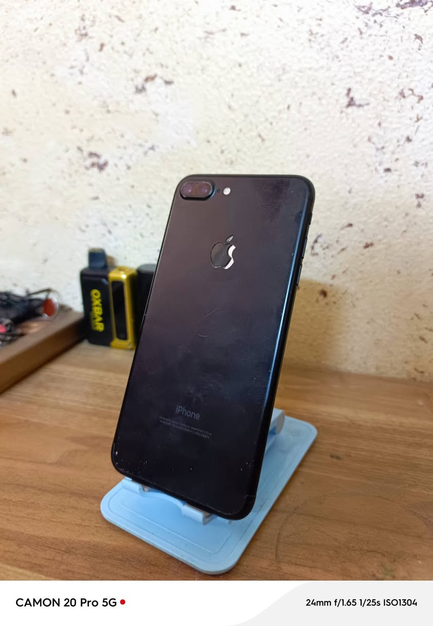 يالله 🤍 
‼️للبيع التواصل خاص او واتساب مفتوح 24 ساعه ‼️ 
ايفون سفن بلاس 📱 
ذاكره 128 💾
بطاريه 100 مستبدل نوعيه ممتازه 🔋
كامرات دمعه ✨
الجهاز مابي كل عطل مكفول من كلشي 💎
مكاني محموديه مجمع القادسيه 🏠
***********
