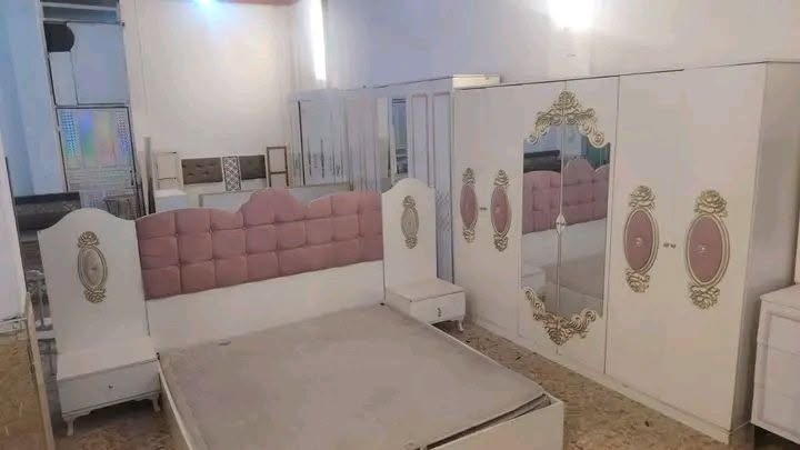 غرفة 5 قطع سعرها 390 قفل نجف يالله مراسله خاص او واتس اب ***********

