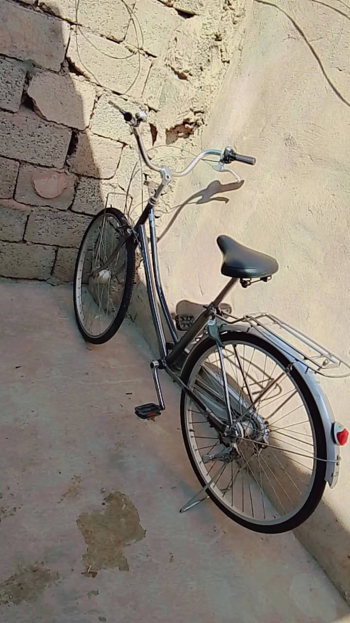 سلام عليكم  بيسكل ياباني حجم 26  للبيع نضيف تايراته نضيه البيسكل حساس وكير ابريكاته ابلادي الاستفسار الاتصال عل رقم ‏‪‪***********‬‬‏ بي وتساب هم

نص مكتوب في الصور:
- 1:02 STREAK
- ١:٥٠ م
- STREAK