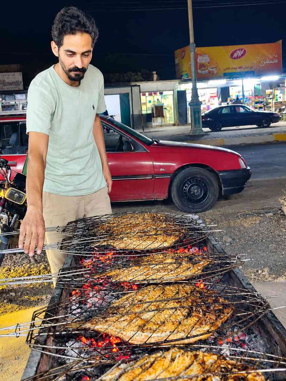 🔥🐟 شواية البشوات 🔥
إذا تريد السمچ على أصوله… وجهتك البشوات! 😋🔥
🐟 أسماك نهرية طازجة
🔥 شوي على الفحم بنكهة ما تنوصف
🍽️ طعم عراقي أصيل وجلسة تفتح النفس
👌 جودة ونظافة وخدمة تليق بالبشوات
السمچ الزين… عنوانه البشوات! 👑🔥
✅ عدنا شوي دجاج وشوي أجنحة والي تريده يصير لك حسب الطلب 😊 
📍 تعال جرّب… وخلي الطعم يحچي! شواية البشوات للأسماك النهرية — نكهة تبقى بالبال.
🌍 الموقع العلم قرية سمرة الشارع العام السايدين بالقرب من فلكة #سمرة
وحياكم الله..
***********
